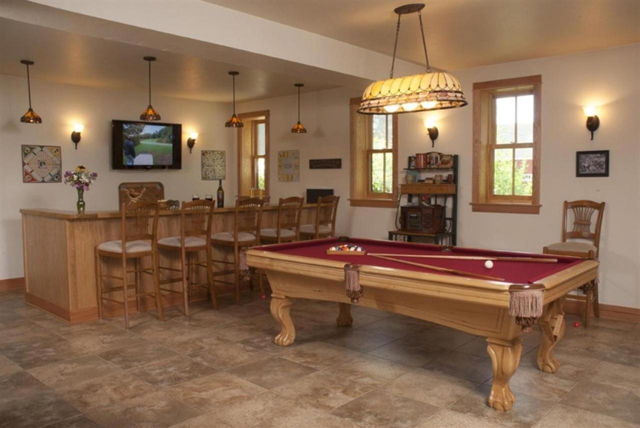 Lake Orchard Farm Retreat Sheboygan Exterior photo